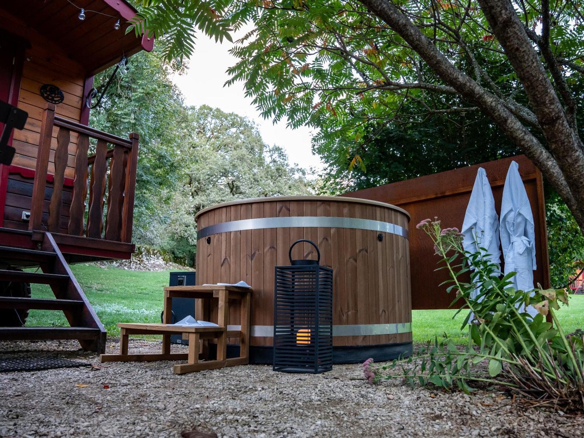 Le Roulottes Du Petit Gouffre De Padirac Avec Spa Exteriér fotografie